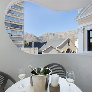 Luxurious With Stunning View Cape Town